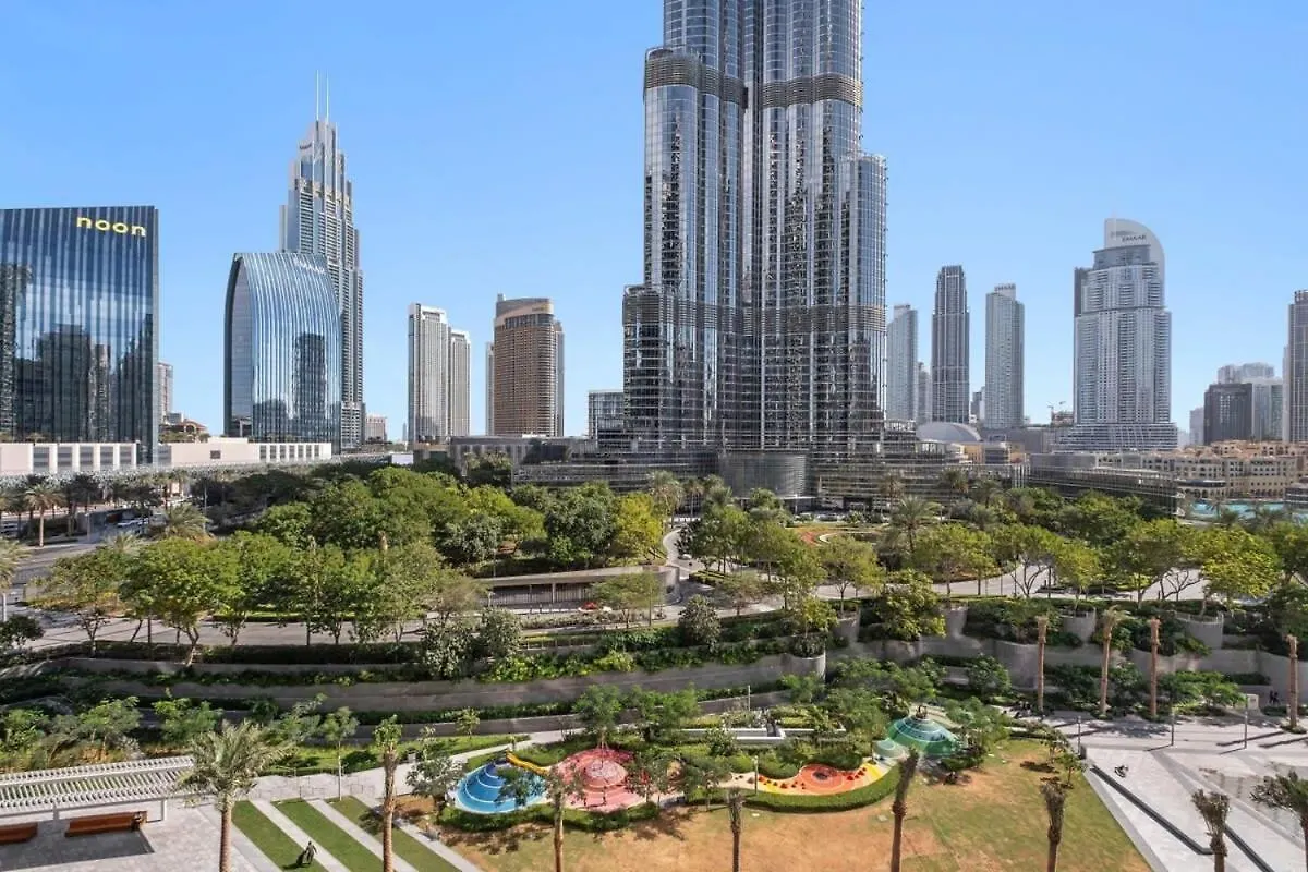 Luxurious 3-Bedroom Apartment Facing Burj Khalifa In The Address Dubai Opera