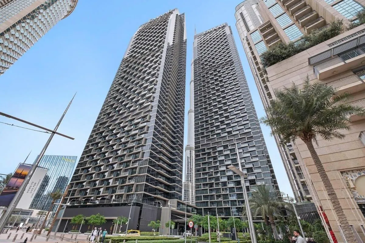 Luxurious 3-Bedroom Apartment Facing Burj Khalifa In The Address Dubai Opera